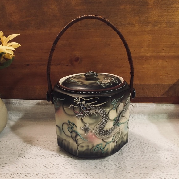 Japanese Dragonware Covered Tea Caddy - Picture 2 of 15